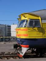 BR DR1A MEINE BILD 2500. Die Nase von diese sch�ne Triebwagen nr DR1A-198.3 auf Bahnhof Riga Pasazieru am 1-5-2010.