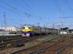 BR ER 2T ER2M-60501/ER2M-60509 mit Regionalzug 6431 Riga Pasazieru-Sloka auf Bahnhof Riga Pasazieru am 2-5-2010.