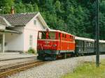 bregenzerwaldbahn Dies ist ein Foto der Bregenzerwaldbahn als sie noch im Vollbetrieb war, also vor der Einstellung 1980.

Ein Planzug f�hrt bei km 21,7 durch den Bahnhof Lingenau-Hittisau. Dieser wurde bereits 1978 abgerissen. An dieser Stelle befindet sich heute ein Radweg und ein Outdoor Zentrum. Ich habe von der Stelle auch ein Foto von Heute in der selben Rubrik. 

Das Foto stammt vom 10.08.1973 und wurde mir von meinem Onkel �berlassen, der das Foto gemacht hat. Weitere Bilder sind auf meiner Homepage http://bwb.die-hammis.at 
