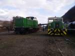 Brohltalbahn Lok D8 und V65 stehen neben einander im G�terbahnhof Brohl am 2.4.10