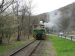 Die Diesellok D2 der Brohltalbahn war am 11.4.10 Schublok f�r ...