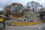 Ein Caterpillar Bagger mit ...  Siegfried He�e 02.04.2012