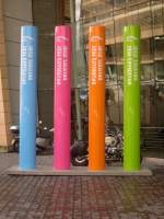 Dieser Anblick begr�sst die Reisenden vor dem Bahnhof Br�ssel Midi. ...