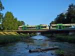 bsb-breisgau-s-bahn Herrlicher Sommertag: 2 BSB Br 650 auf der Dreisambr�cke bei Hugstetten. Von Breisach nach Freiburg 
