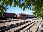 Im Oktober 2007 fuhr diese 44 mit 5 Wagen in den Bahnhof von Sandanski Bg ein