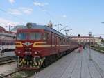 32 076 2/32 075 mit Zug Poveljanovo-Varna (Повеляново-Варна) auf Bahnhof Varna (Варна) am 23-08-2006.