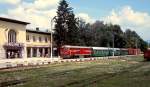 Sowohl das Bahnhofsgebäude als auch die Gleisanlagen von Velingrad zeugen von der Bedeutung, die die Rhodopenbahn einmal hatte.