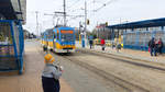 Sofia - Straßenbahn der Linie 12 an der Haltestelle  Hauptbahnhof  auf der Fahrt Richtung Innenstadt. (25.03.2017 - 14:27 Uhr)