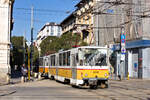 Am 05.10.2022 kreuzen zwei Tatra T6B6 auf der Linie 20 Opaltschenska-Depot Iskar zwischen den Haltestellen Zhenski pazar und Tsentralni hali die Gleis mit der geringeren Spurweite. Bei der Straßenbahn Sofia existieren zweierlei Spurweiten. Nachdem anfangs die Meterspur verbaut wurde, konnte diese auf Grund des Unterhaltungsaufwandes nicht mehr gehalten werden, weshalb die Wagen entsprechend angepasst wurden. Die Linie 20 und 22 wurden ab dem Jahr 1987 in Regelspurweite gebaut. 