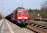 burgkemnitz 233 249 zieht am 30.03.10 einen Gz durch Burgkmenitz Richtung Bitterfeld.