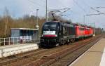 ES 64 U2 - 017 zieht am 08.04.10 den PbZ ...