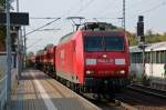 145 057 zieht am ...  Martin Schneider 14.10.2010