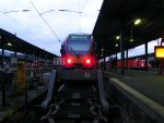 427 054 am 08.11.2009 in Kassel Hbf, nachdem er als ...