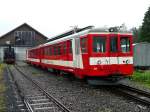 CJ 1000 mm La Traction - Dampflok G 2x 2/2 E 164 und der Triebwagen BDe 601 und Steuerwagen Bt 702 ex CJ / LEB im Betriebsareal am Tag der offen T�r in Pr� Petitjean am 19.06.2010