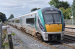 class-22000-icr-intercity IERLAD sep 2009 KILDARE treinstel 22139/22339 6 delig
elke eenheid heeft een eigen diesel moter in dit geval 6 motoren
