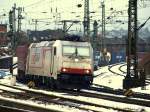 containerzuge Crossrail 185 580-8 (Jana) mit einem Containerzug am 03.02.2010 vor Aachen West.