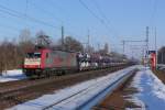 185 592-2 der Crossrail mit einem Ganzzug Autotransportwagen in Niederndodeleben ...