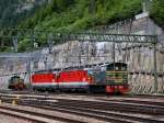 Die 245 6020 mit ...  Christian Maier 28.09.2011