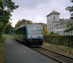 Lyngby-Nærum-Jernbane (LNJ, Nærumbanen) RegioSprinter am Haltepunkt Ravnholm.