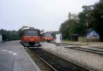 HHGB (Helsingør-Hornbæk-Gilleleje-Banen): Zwei Triebzüge treffen sich im September 1992 im Bahnhof Hornbæk.