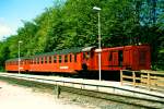 M14 und zwei Personenwagen am 6. Mai 1989 in Ryde. Die Lokomotive (Jung Typ R 360 C - Baujahr 1950) gehrt heute der Westflische Lokomotiv-Fabrik Reuschling (Nr. 36).