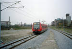 DSB S-Bahn Kopenhagen: Ein Achtwagenzug (LHB/Siemens SA+SB+SC+SD+SD+SC+SB+SA) der Linie F verlässt am Nachmittag des 19.