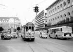 København / Kopenhagen Københavns Sporveje SL 10 (Tw 600 + Bw 15xx) København K (Stadtmitte), Holmens Kanal / Bremerholm / Havnegade im September 1968.