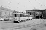 København / Kopenhagen Københavns Sporveje SL 2 (Tw 552 + Bw 15xx) København S, Sundbyøster, Straßenbahnbetriebsbahnhof Sundby im April 1969. - Scan eines S/W-Negativs. Film: Ilford FP4.