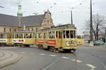 København / Kopenhagen Københavns Sporveje SL 6 (Tw 563 + Bw 1582) København K, Stadtzentrum, Slotsholmen, Holmens Bro / Christiansborg Slotsplads am 27. März 1969. - Die hinter der Straßenbahn gelegene Kirche,  Holmens Kirke , har eine lange Bau- und Entwicklungsgeschichte; sie enthält Bauteile aus den 16., 17., 18. und 19. Jahrhunderten. - Scan eines Farbnegativs. Film: Kodak Kodacolor X.