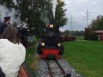 Lok Mecklenburg der M�hlenstrother-Kleinbahn am Bahnhof R�delheim. Aufgenommen am 30.09.2007. ...