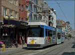 Die Tram N� 6015 von de Kusttram bahnt sich am ...
