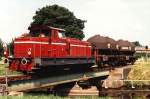 D21 (MaK 1970/ 800165) der Bentheimer Eisenbahn AG mit eine ...
