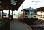 DB-Akkuzug 515 014-9, Nördlingen Hausbahnsteig, Gleis 4, Sommer 1984 