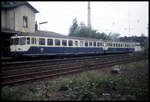 515591 mit Beiwagen als Sonderzug am 23.9.1995 im Bahnhof Meerbusch Osterrath.