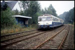 515591 mit Beiwagen als Sonderzug am 23.9.1995 im inzwischen verwilderten Bahnhof Mettmann.