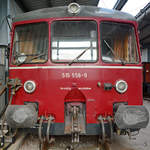 Der Akkutriebwagen 515 556-9 der Firma DWM Anfang Juni 2019 im Eisenbahnmuseum Bochum-Dahlhausen.