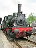 Die Lok Waldbröl des  Bergischen Löwen  im Bahnhof Dieringhausen am 29.04.12.