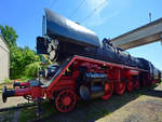Die Dampflokomotive 22 064 wurde 1924 bei Henschel gebaut und ist im Bayerischen Eisenbahnmuseum Nördlingen ausgestellt. (Juni 2019)