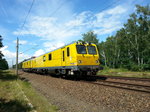 Ein Triebzug der DB Netz AG bestehend aus Fahrwegmessung und Netzwerkinstandhaltung passiert am 14.06.2016 den Bahnhof Frauenhain in Richtung Dresden.