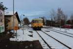 726 002-9 mit Beiwagen von DB Instandhaltung bei der Durchfahrt in Wittgensdorf Mitte.04.12.2012