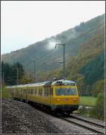 Der Kieshaufen in der Nhe von Michelau ist mchtig gewachsen und bot am 25.10.09 die Gelegenheit den DB Messzug abzulichten.