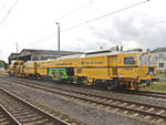 Am 04. September 2019 steht von der DB Bahnbau Gruppe (GSM 342) ein Typ P&T STOPFEXPRESS 09-3X (D-DB 99 80 9121 009-1) in Züssow.
