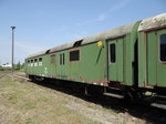 Den DDR Katastrophenzug sah man in Stassfurt am 06.06.15. zum Eisenbahnfest.
Hier der Maschinenwaggon 67 50 99-64 661-3.