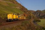 203 311-6 mit einer Stopfmaschine in Mden (Mosel) am 23.10.2011