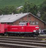 714 008 der DB Netz Notfalltechnik rangiert am 30. August 2011 mit einem Tunnelrettungszug im Wrzburger Hbf.