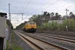 Hier die 218 304-4 der Bahnbaugruppe bei der durchfahrt in Dreieich-Buchschlag. Aufgenommen am 25.04.2011.