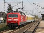 Die zweite Bahntechnik mit Kompetenz am 17.04.2012 in Dedensen-Gmmer war 120 501-2 mit drei Messwagen in Richtung Wunstorf auf der SFS.