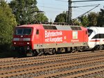 120 501-2 (NVR Nr. 91 80 6 120 501-2 D-DB)am 19.08.2016 bei tief stehender Morgensonne in Porta Westfalica mit ICE Messzug von Minden Richtung Löhne fahrend. Im Bild die Lok im Zoom...