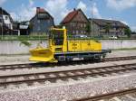 Schneeplug der AVG geparkt im Bahnhof Freudenstadt Stadt am 12.06.2007.