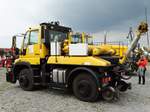 Zweiwege Mercedes Benz Unimog U400 am 24.09.17 beim Hafenfest in Aschaffenburg